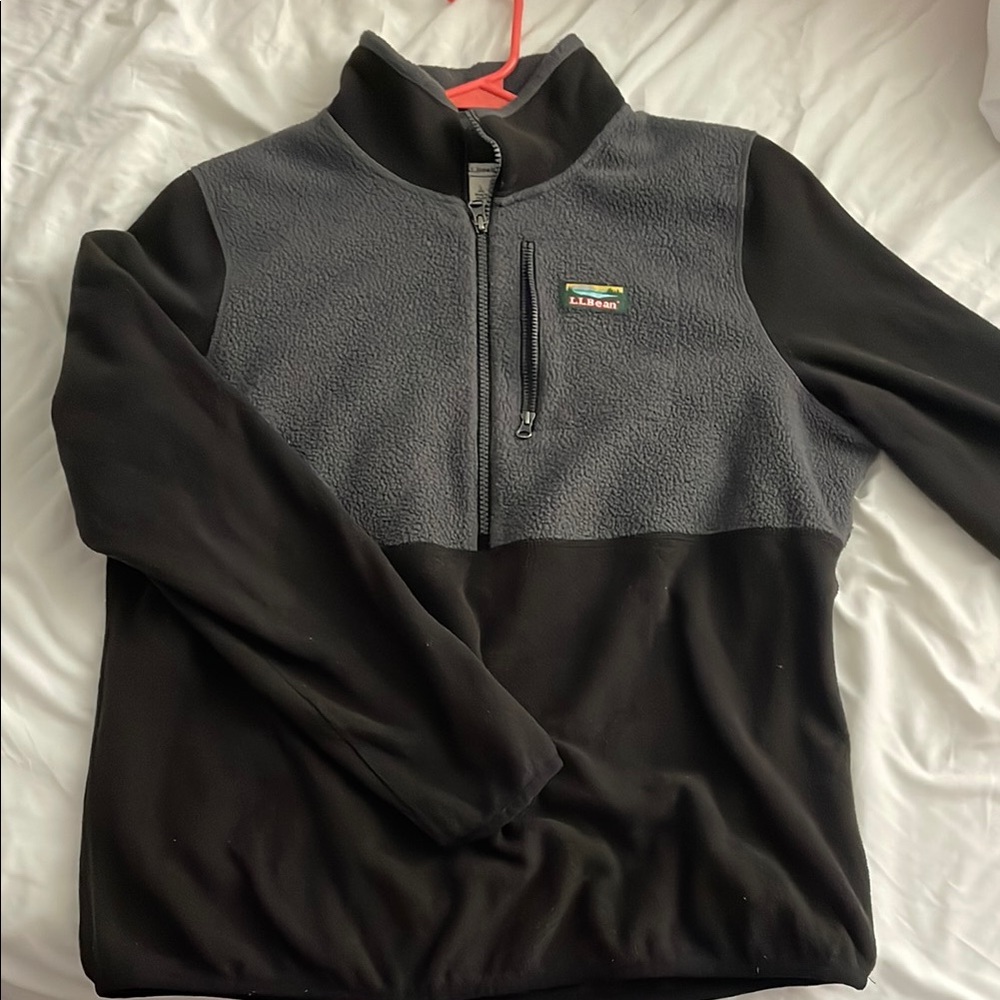 LL Bean Black and Gray Fleece Pullover 1: